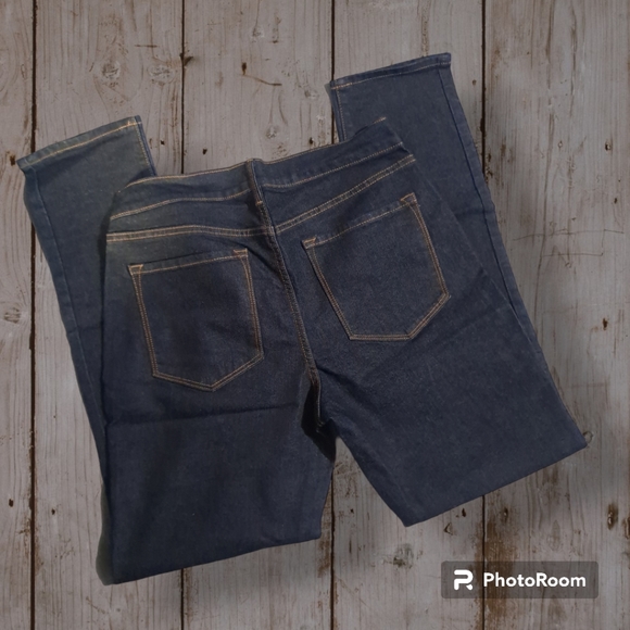 Womans Old Navy Jeans size 12 - Picture 2 of 5